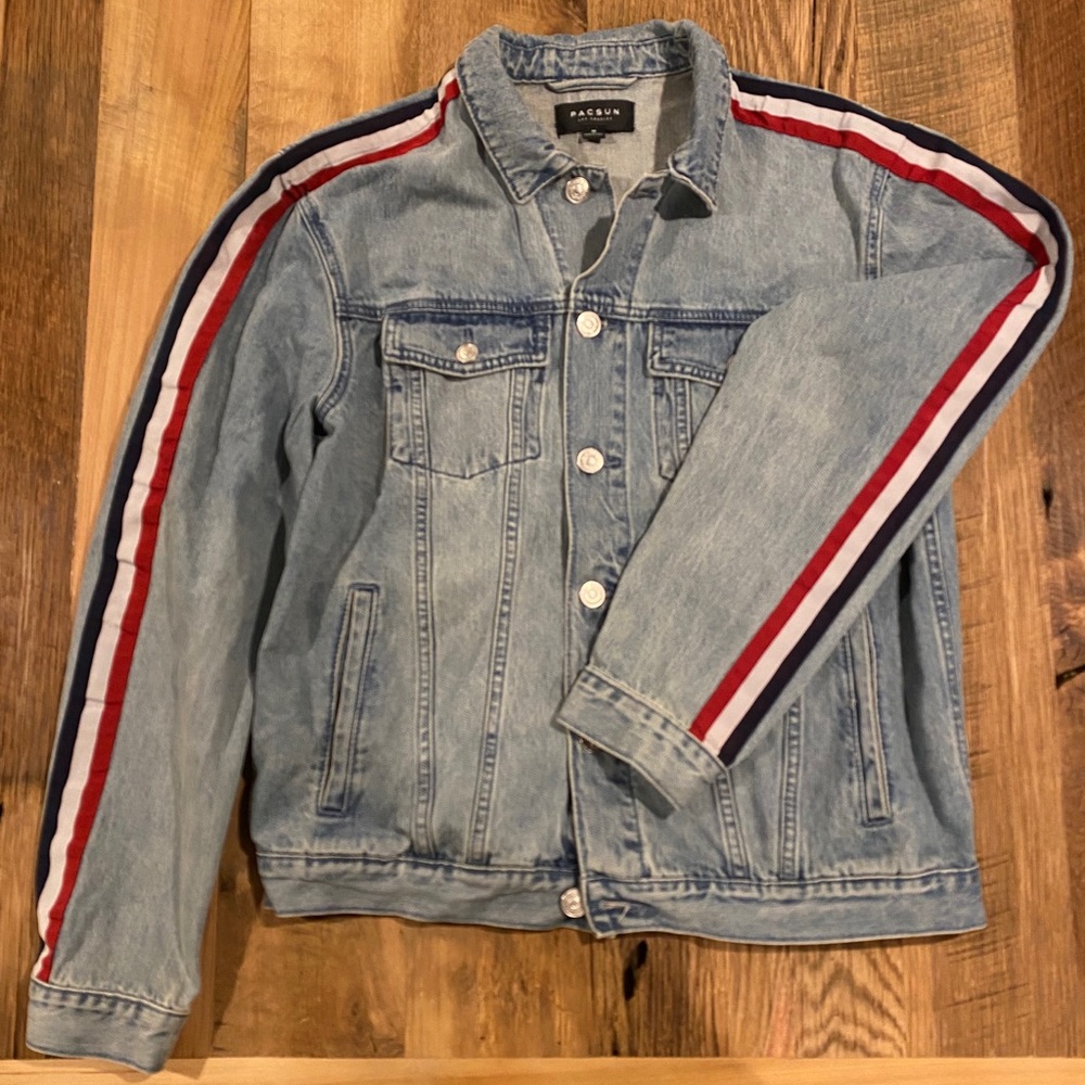NEW NEVER WORN! Denim Jacket / Pacsun
